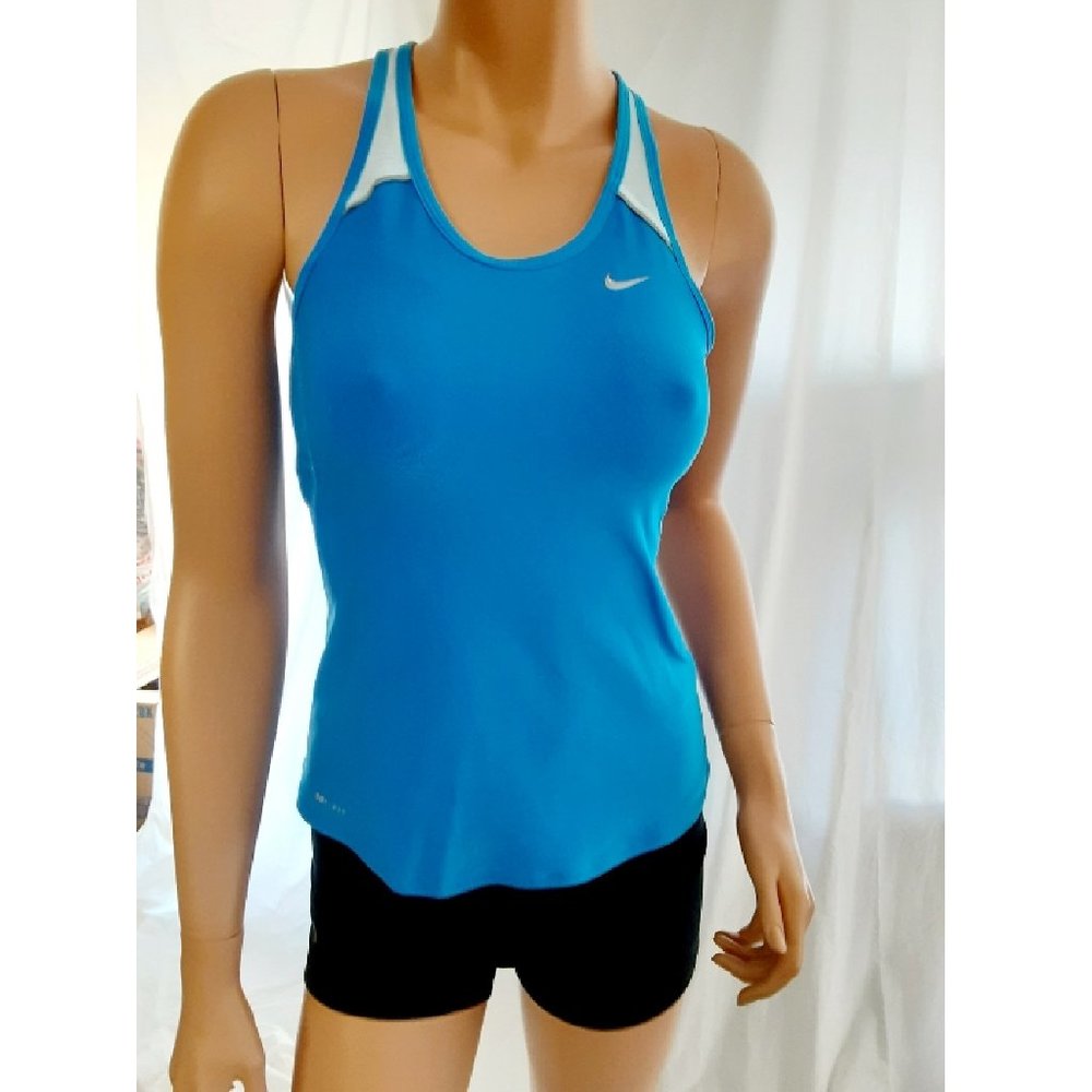 *SOLD* Nike Dri-Fit Reflective Runners Tank - Picture 2 of 6